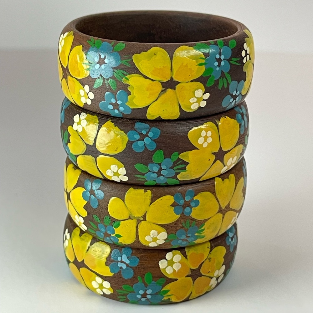 Vintage wooden hand painted napkin rings, set of 4